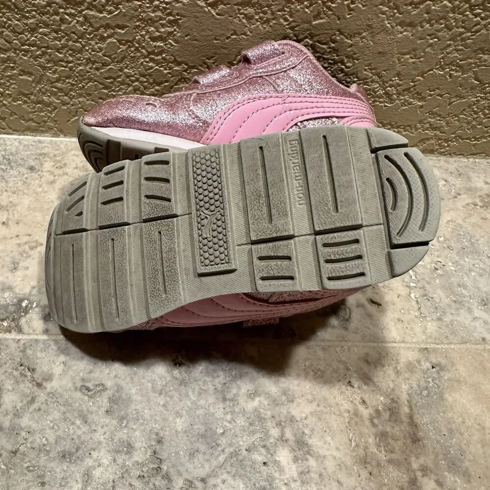 Kids PUMA Trainers Sneakers Pink Glitter‎ - Size 6C Hook And Loop Fastener